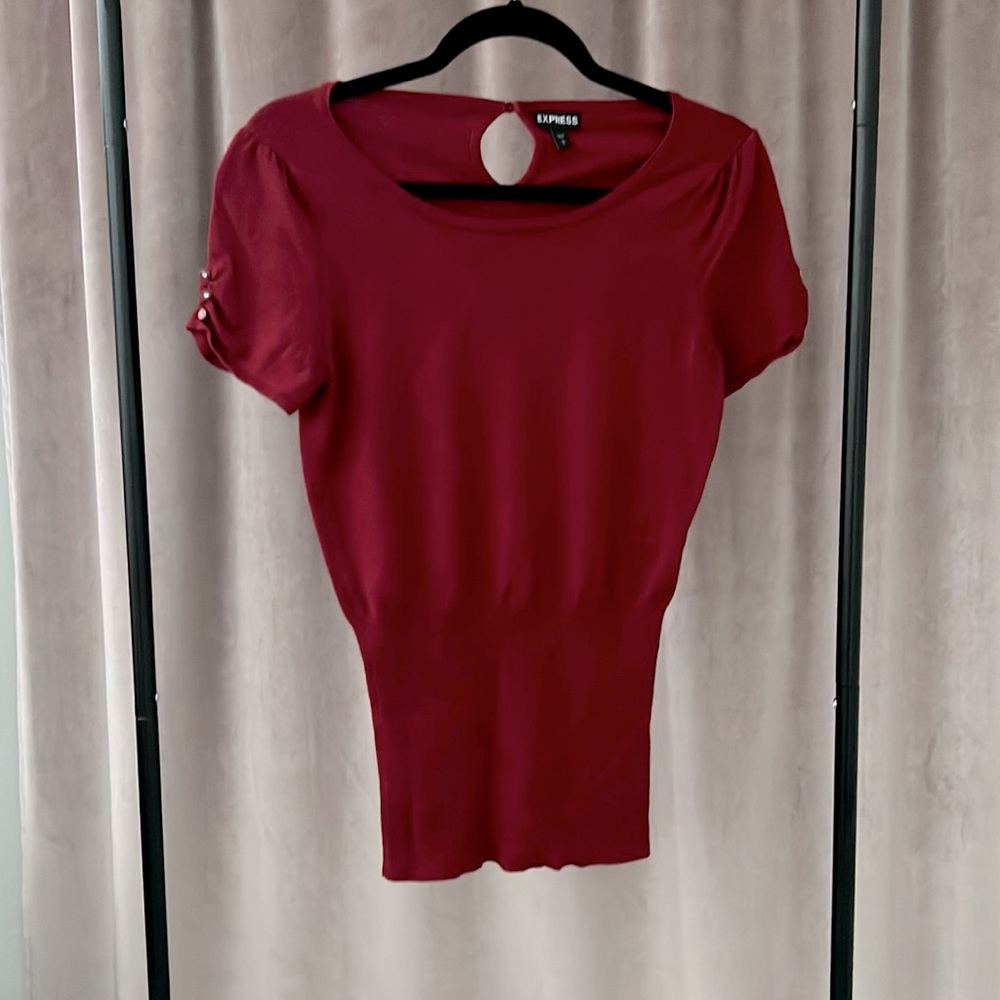 Express women’s top, small, fuchsia soft basic pleated short sleeve